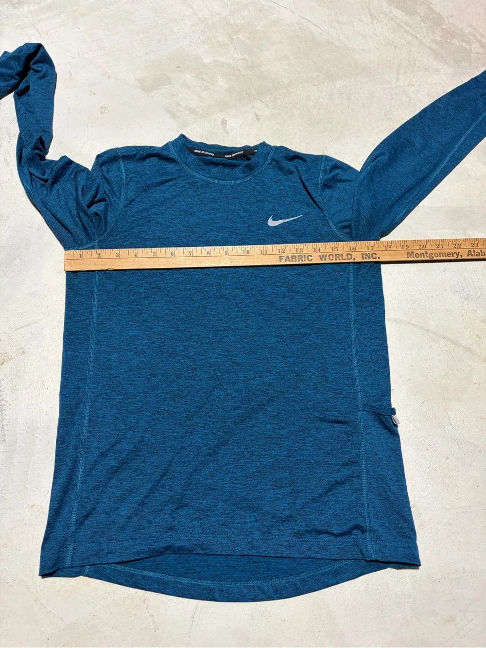 Nike running Long-Sleeve Performance Shirt blue XS